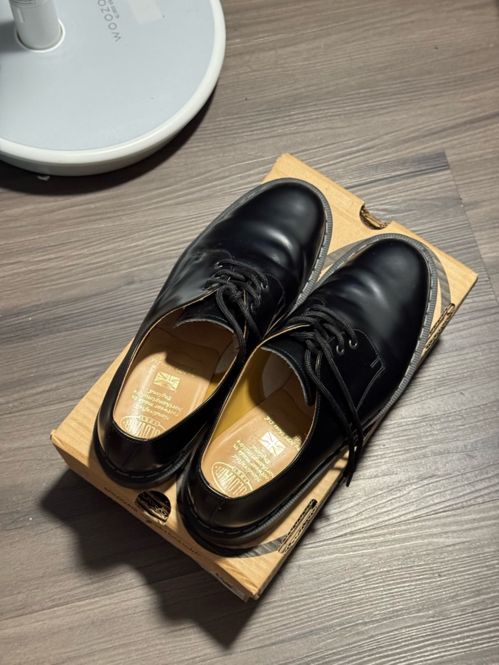 Men's Black Leather Solovair Gibson